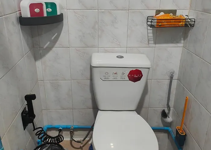 公寓 204 Olan Place Spacious With Fan And Wi-fi Near Bts Skytrain