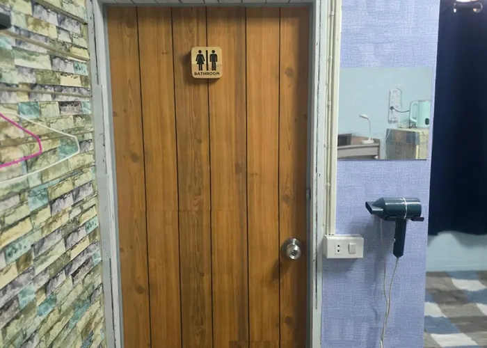 公寓 204 Olan Place Spacious With Fan And Wi-fi Near Bts Skytrain