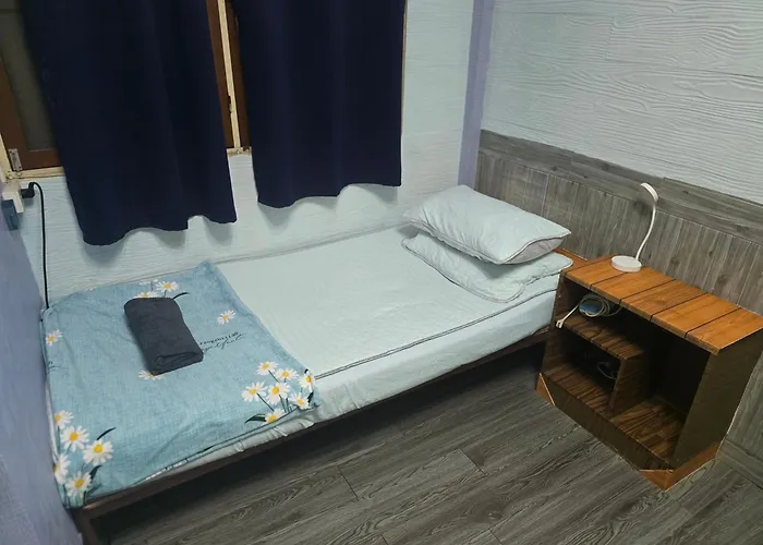 204 Olan Place Spacious With Fan And Wi-fi Near Bts Skytrain 公寓